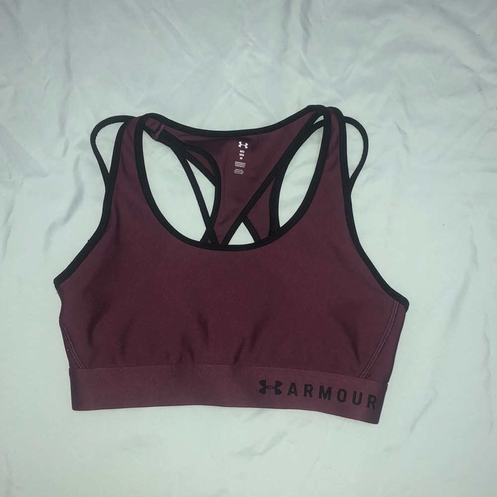 Under Armor size medium sports bra